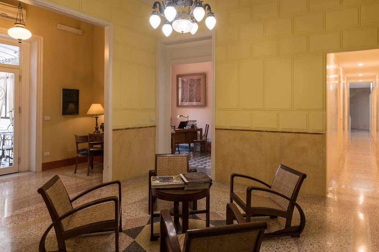 Отель Palazzo Pantaleo Палермо Гостевой дом